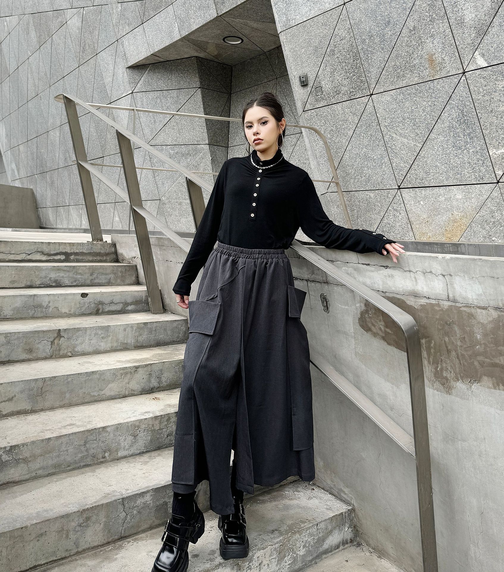【J.Fashion】 Aラインスカート おしゃれ 大きいポケット 個性的なデザイン ハイウエスト ゴム レディース ロングスカート メガ割