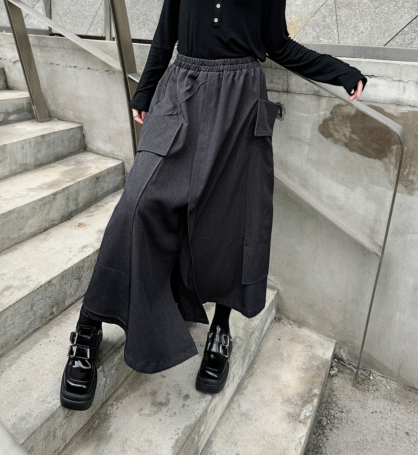 【J.Fashion】 Aラインスカート おしゃれ 大きいポケット 個性的なデザイン ハイウエスト ゴム レディース ロングスカート メガ割