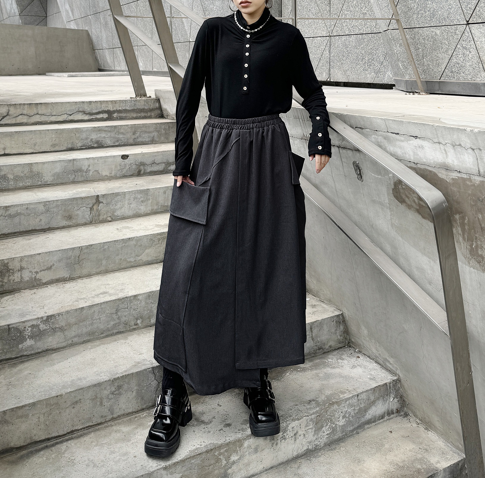【J.Fashion】 Aラインスカート おしゃれ 大きいポケット 個性的なデザイン ハイウエスト ゴム レディース ロングスカート メガ割