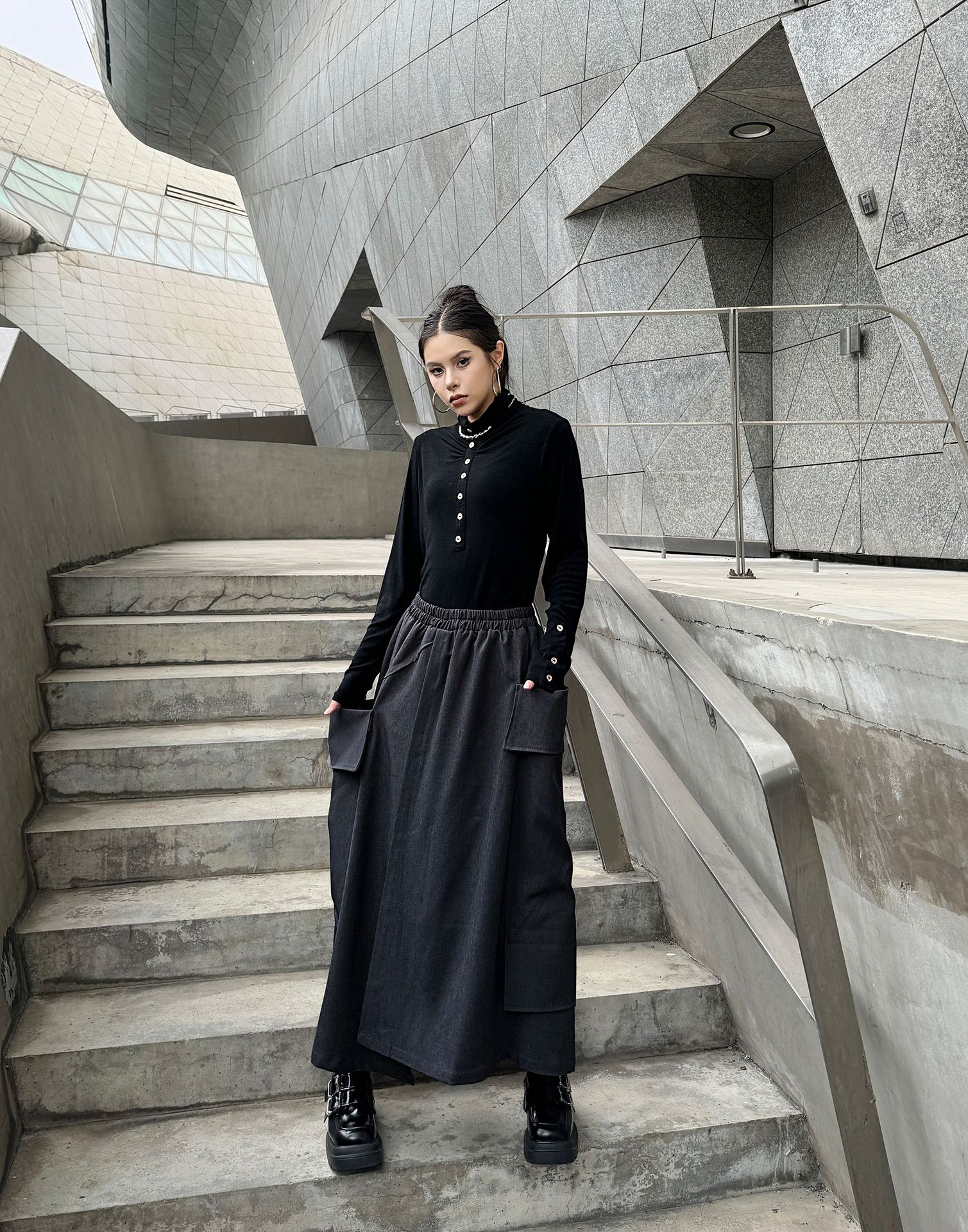 【J.Fashion】 Aラインスカート おしゃれ 大きいポケット 個性的なデザイン ハイウエスト ゴム レディース ロングスカート メガ割