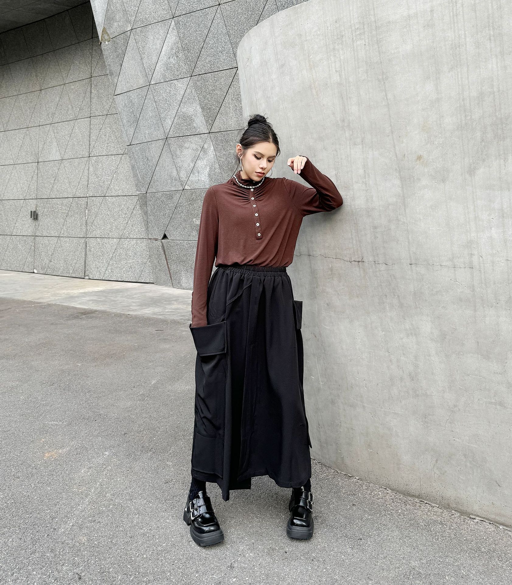 【J.Fashion】 Aラインスカート おしゃれ 大きいポケット 個性的なデザイン ハイウエスト ゴム レディース ロングスカート メガ割