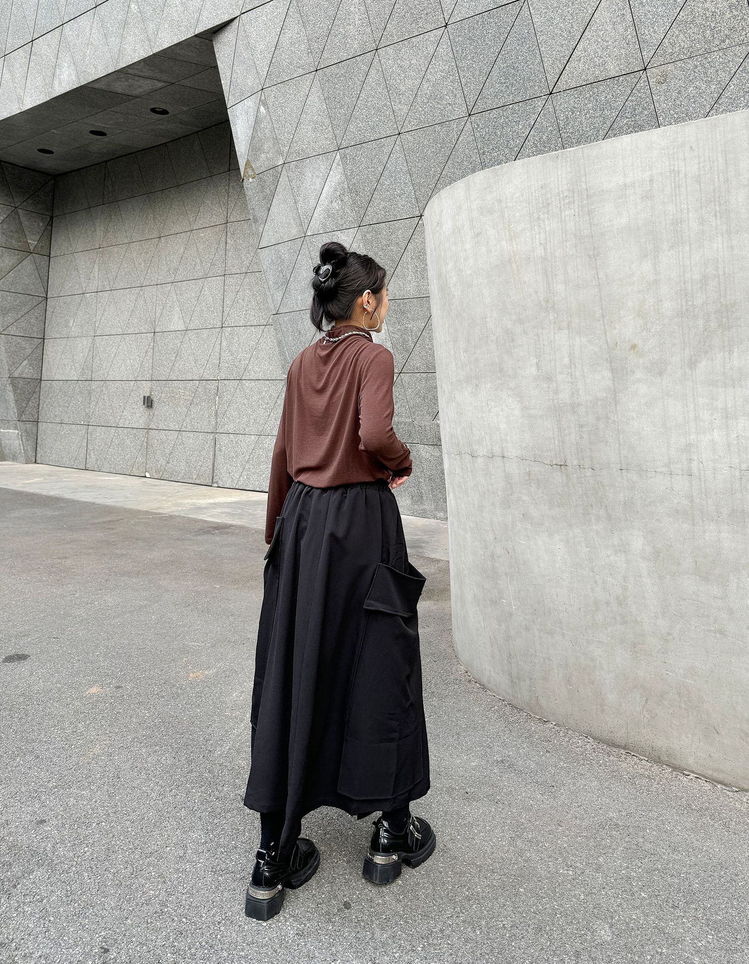 【J.Fashion】 Aラインスカート おしゃれ 大きいポケット 個性的なデザイン ハイウエスト ゴム レディース ロングスカート メガ割