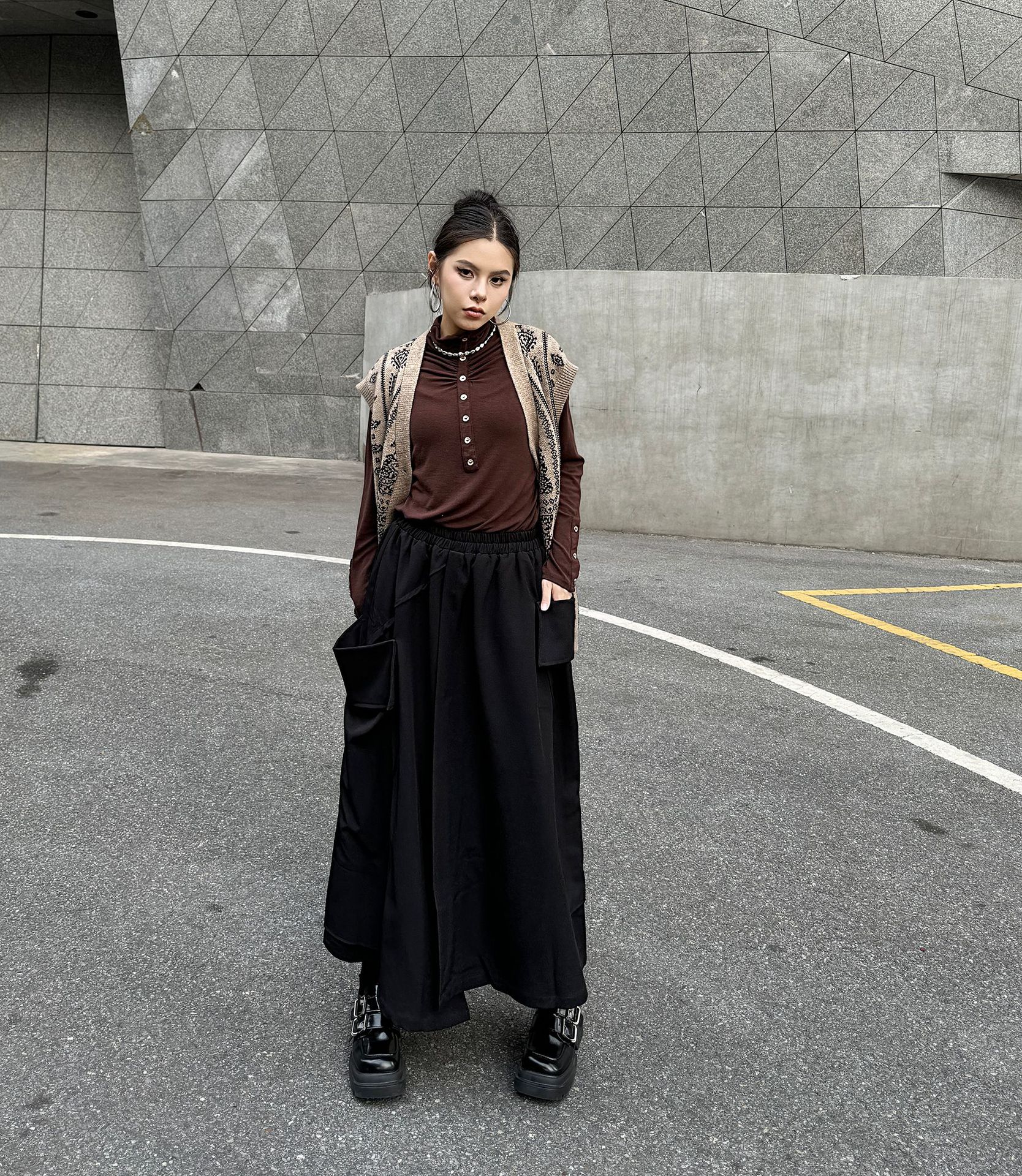 【J.Fashion】 Aラインスカート おしゃれ 大きいポケット 個性的なデザイン ハイウエスト ゴム レディース ロングスカート メガ割