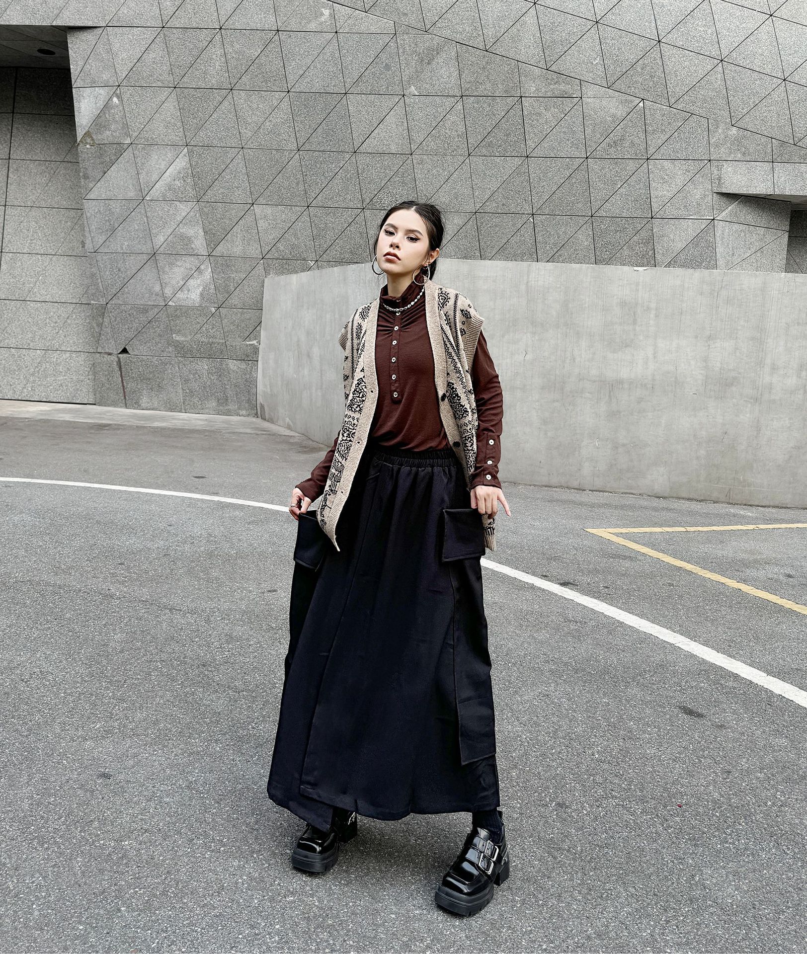 【J.Fashion】 Aラインスカート おしゃれ 大きいポケット 個性的なデザイン ハイウエスト ゴム レディース ロングスカート メガ割