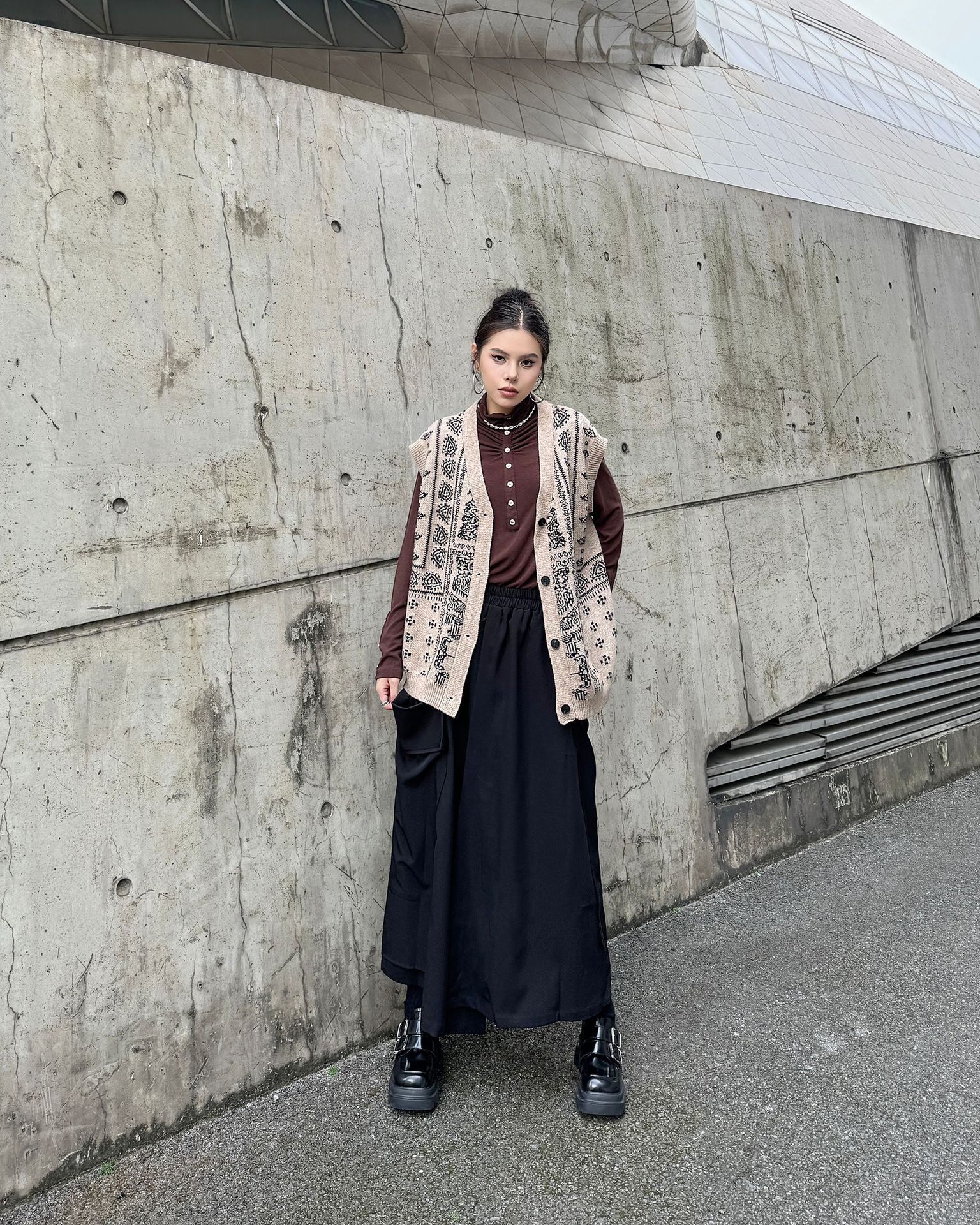 【J.Fashion】 Aラインスカート おしゃれ 大きいポケット 個性的なデザイン ハイウエスト ゴム レディース ロングスカート メガ割