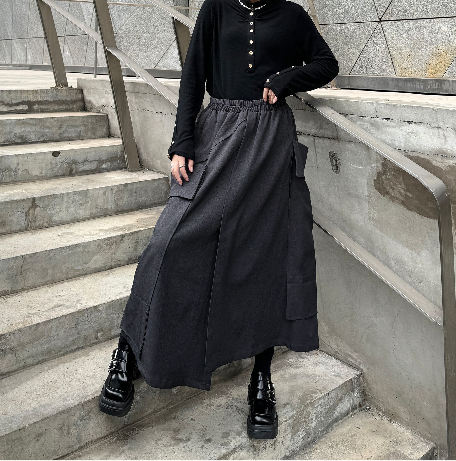 【J.Fashion】 Aラインスカート おしゃれ 大きいポケット 個性的なデザイン ハイウエスト ゴム レディース ロングスカート メガ割