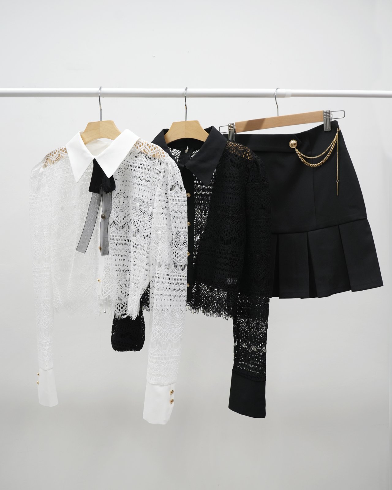 【韓国発】レースシースルートップススカートセットアップ 【韓国発】レースシースルートップススカートセットアップ