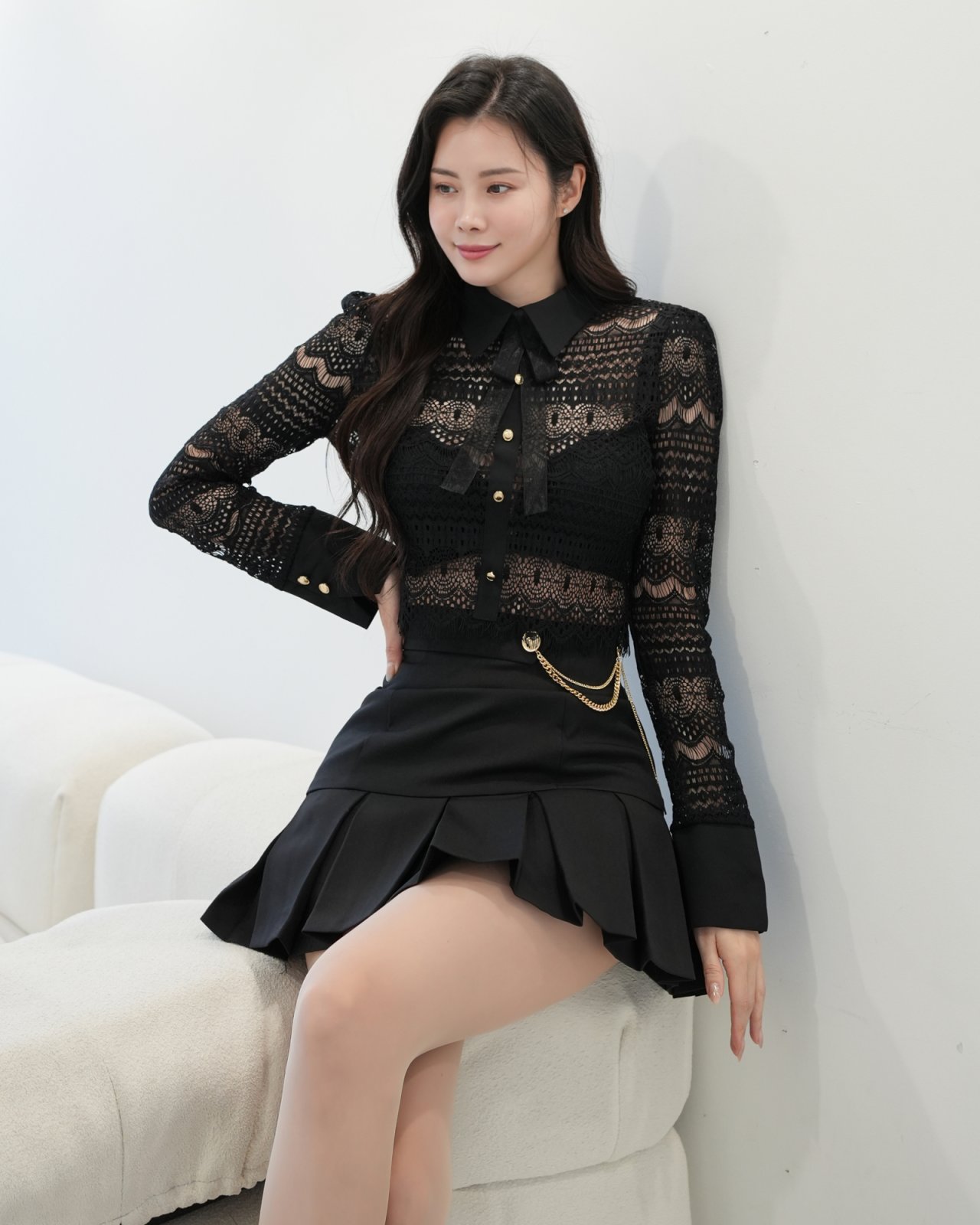 【韓国発】レースシースルートップススカートセットアップ 【韓国発】レースシースルートップススカートセットアップ