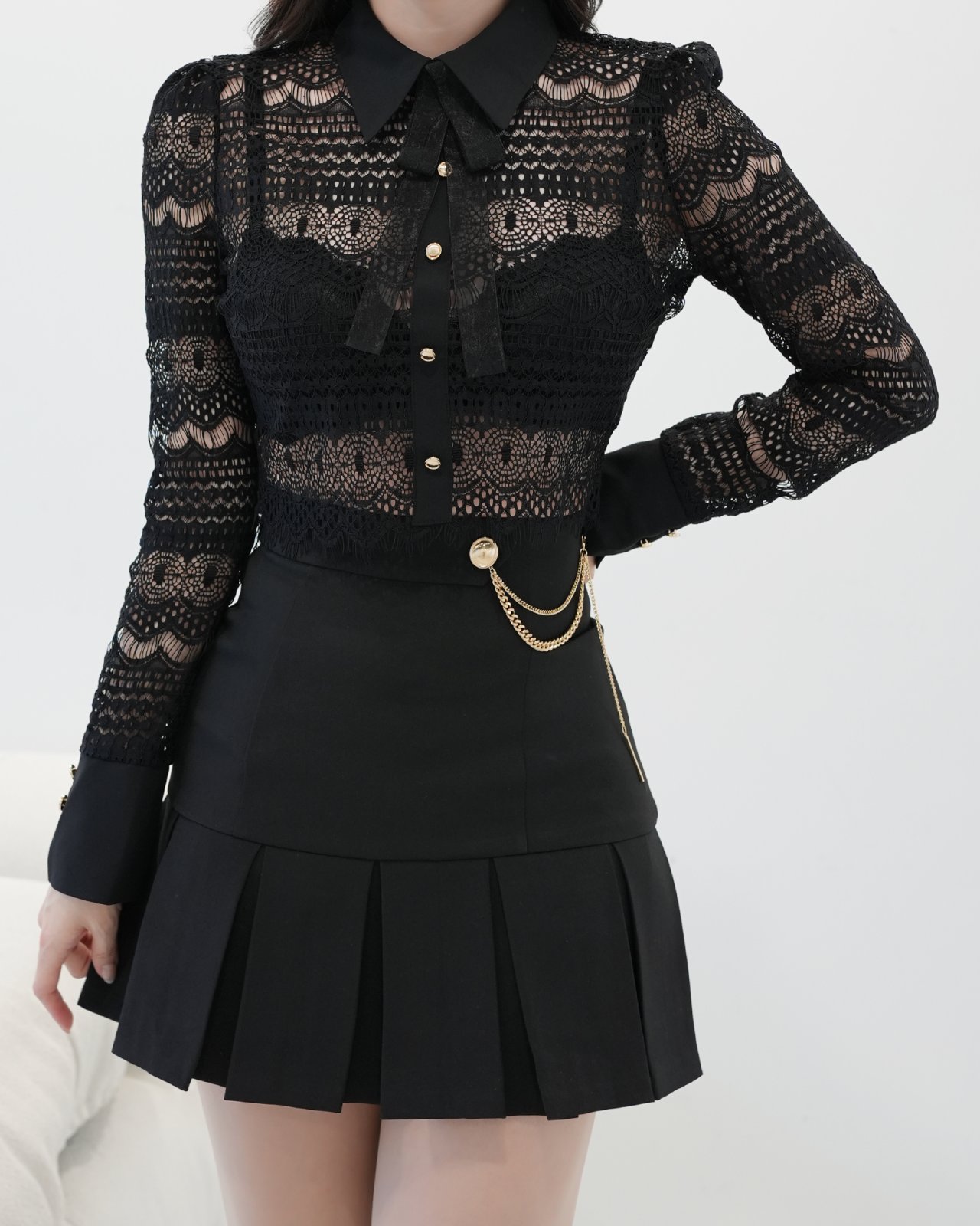 【韓国発】レースシースルートップススカートセットアップ 【韓国発】レースシースルートップススカートセットアップ