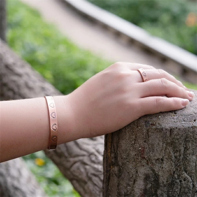 純銅製ジュエリー リング 指輪 純銅磁気ブレスレット エネルギーマグネット付き 磁気ブレスレット ストレス解消 減量 痩身 調節可能 健康エネルギー 高磁石 瞑想 ヨガ 純銅製ジュエリー リング 指輪 純銅磁気ブレスレット エネルギーマグネット付き 磁気ブレスレット ストレス解消 減量 痩身 調節可能 健康エネルギー 高磁石 瞑想 ヨガ