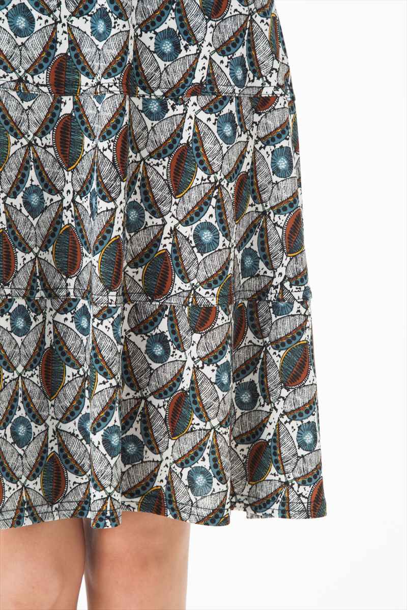 ファス(FAS)ワンピース T2 T3 T4サイズ 大人ワンピース レディース 7分袖 Uネック 膝丈 ワンピース 上品 大きいサイズ Fille A Suivre ファス(FAS)ワンピース T2 T3 T4サイズ 大人ワンピース レディース 7分袖 Uネック 膝丈 ワンピース 上品 大きいサイズ Fille A Suivre