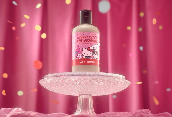 Qoo10] LUSH ハローキティ＆フレンズ 115g シャワ