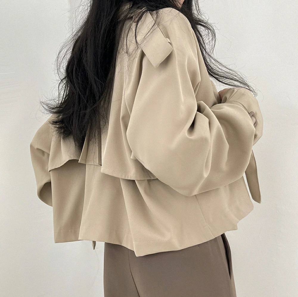 クロップドトレンチコートp288250 レディース 【jk】トレンチコート 長袖 ショート丈 クロップド丈 単色 無地 シンプル ベーシック 襟 えり Vネック ボタン ぼたん フラップ 秋 冬 春 クロップドトレンチコートp288250 レディース 【jk】トレンチコート 長袖 ショート丈 クロップド丈 単色 無地 シンプル ベーシック 襟 えり Vネック ボタン ぼたん フラップ 秋 冬 春