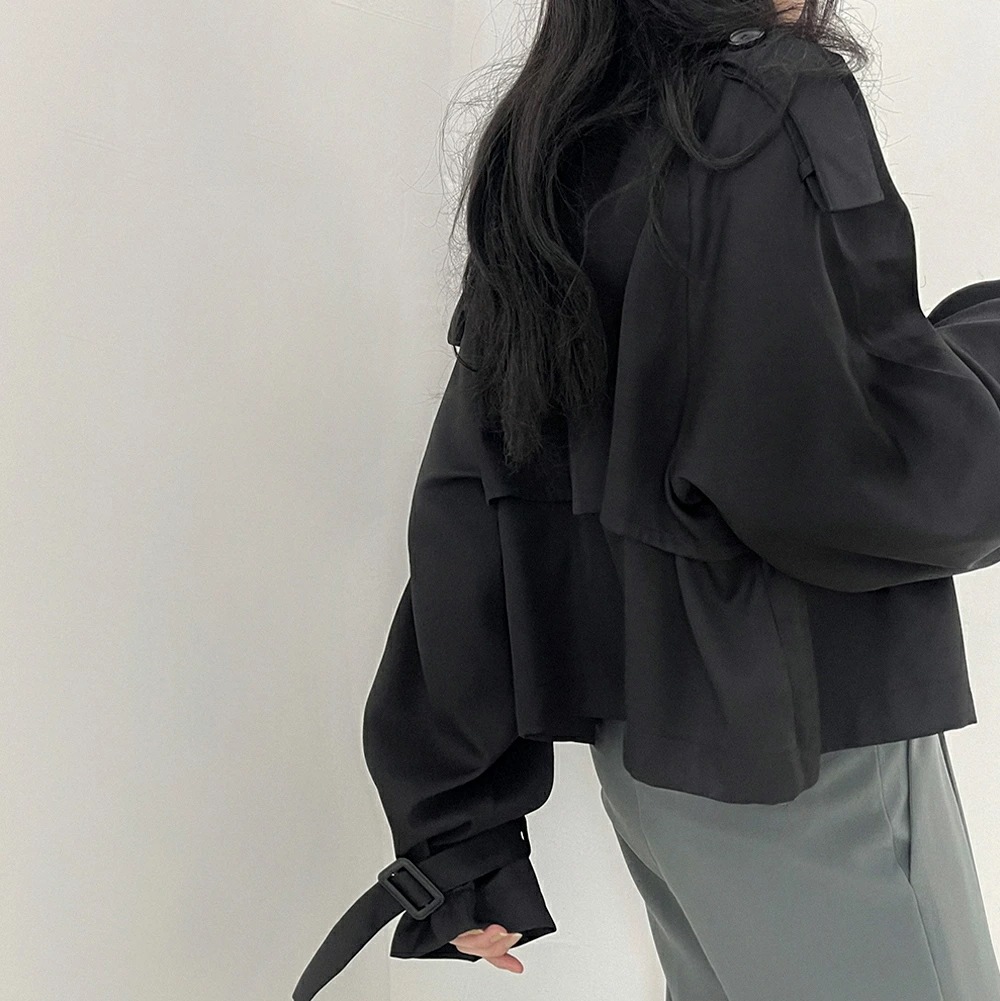 クロップドトレンチコートp288250 レディース 【jk】トレンチコート 長袖 ショート丈 クロップド丈 単色 無地 シンプル ベーシック 襟 えり Vネック ボタン ぼたん フラップ 秋 冬 春 クロップドトレンチコートp288250 レディース 【jk】トレンチコート 長袖 ショート丈 クロップド丈 単色 無地 シンプル ベーシック 襟 えり Vネック ボタン ぼたん フラップ 秋 冬 春