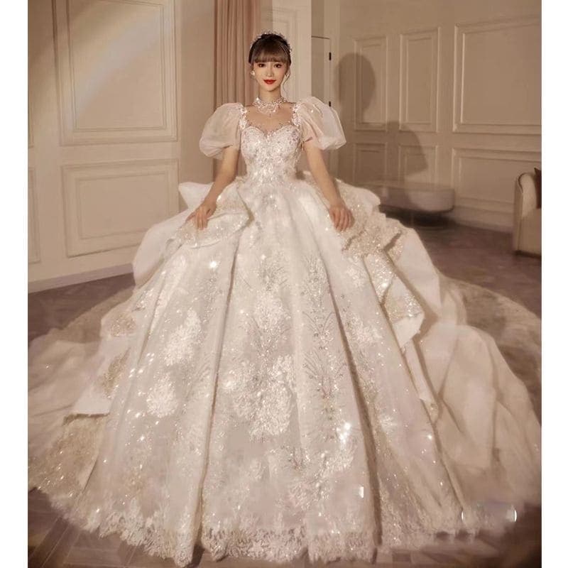 パフスリーブプチウェディングドレス2025 花嫁重工感ビッグテール2025 パフスリーブプチウェディングドレス2025 花嫁重工感ビッグテール2025