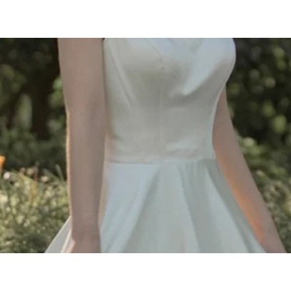 ウェディングドレス ノースリーブ 白 シンプル 無地 ワンピース 結婚式二次会 披露宴 前撮り後撮り ビーチフォト花嫁ドレス エンパイア 安いブライダル 海外挙式