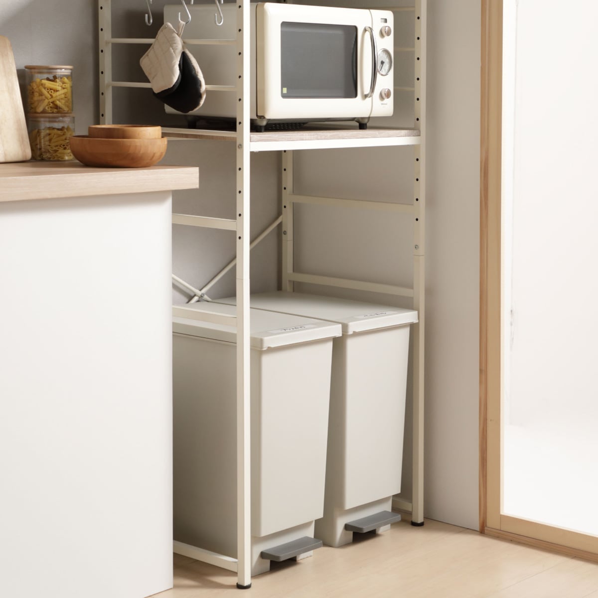 ゴミ箱上 レンジラック 幅64cm 可動棚 フック付 Like Vintage キッチンラック 電子レンジ ゴミ箱 収納 キッチン横 レンジボード 家電収納 ラック 棚 省スペース ごみ箱上