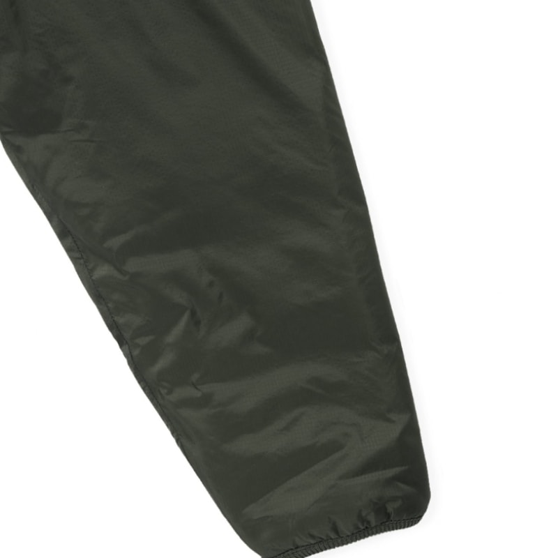 ディス・イズ・ネヴァー・ザットのナイロンプルオーバーグリーン ディス・イズ・ネヴァー・ザットのナイロンプルオーバーグリーン