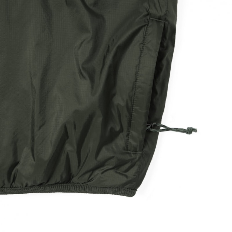 ディス・イズ・ネヴァー・ザットのナイロンプルオーバーグリーン ディス・イズ・ネヴァー・ザットのナイロンプルオーバーグリーン