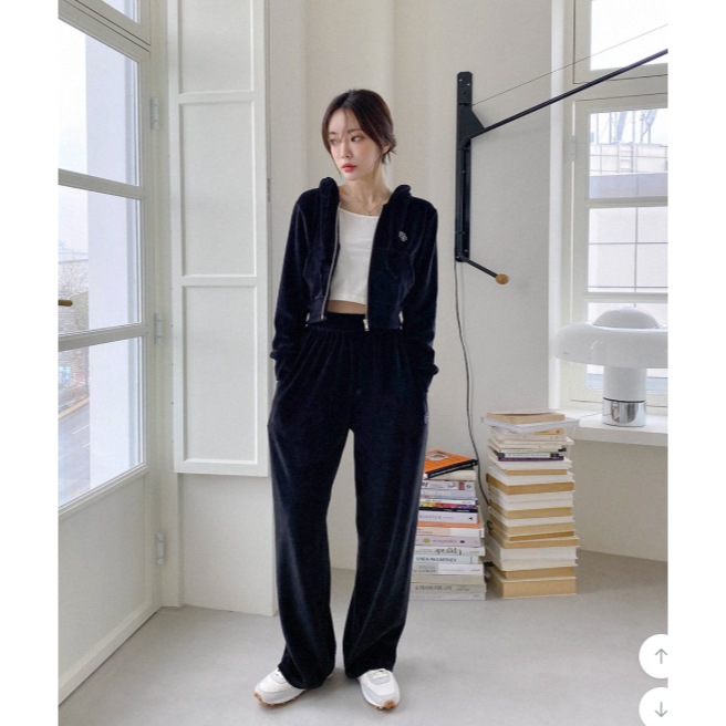 [100%KR- Genuine】[MUAHMUAH][SET] Velvet Training Hoodie Up Pants Set Up