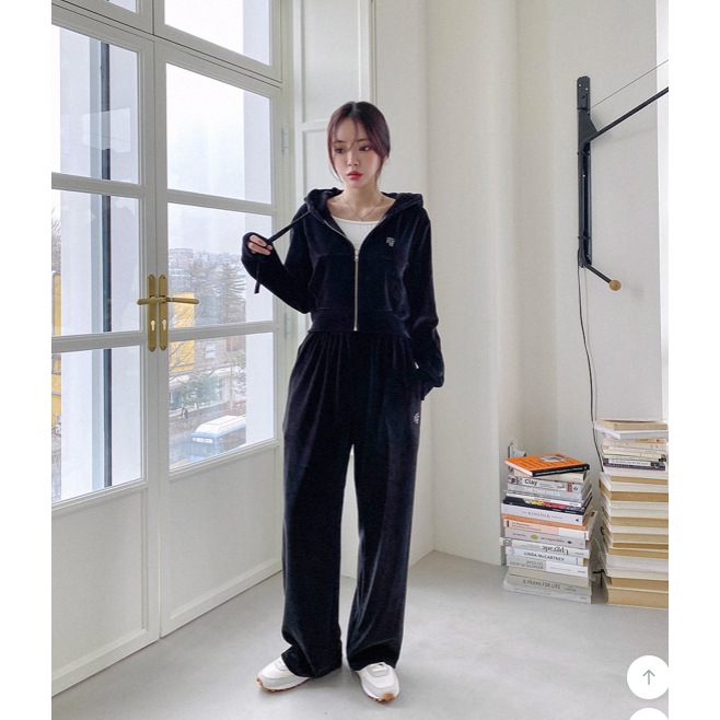[100%KR- Genuine】[MUAHMUAH][SET] Velvet Training Hoodie Up Pants Set Up