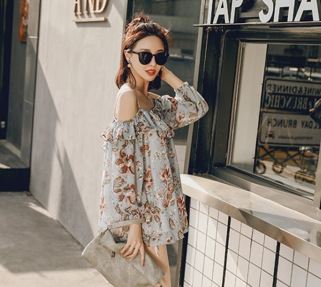 オフショルダートップス 花柄シフォントップス フリルシフォントップス カジュアルシフォントップス ボタニカルアート トップス シャツ カットソー プルオーバー 袖あり 長袖 ボリューム袖 Uネック オフショルダートップス 花柄シフォントップス フリルシフォントップス カジュアルシフォントップス ボタニカルアート トップス シャツ カットソー プルオーバー 袖あり 長袖 ボリューム袖 Uネック