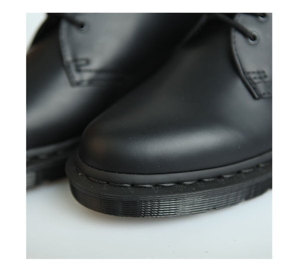 Qoo10] ドクターマーチン Dr. Martens BTS V着用