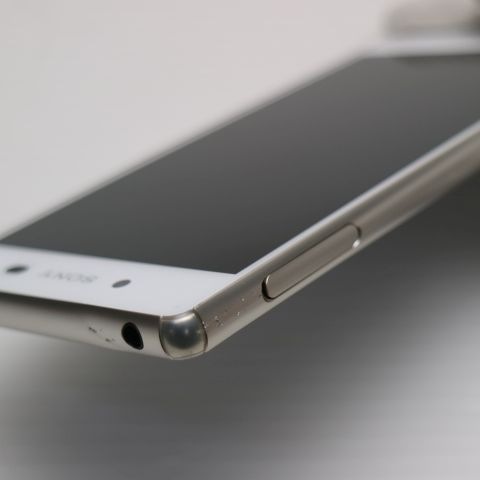 超美品 au SOV31 Xperia Z4 ホワイト 189