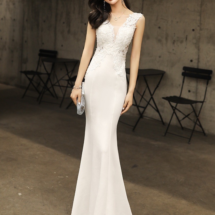 ドレス 衣装 イブニングドレス ロングドレス ノースリーブドレス ロング丈 異素材ミックス 刺繡 胸元 タイト フィッシュテール シースルー ステージドレス 発表会 かわいい 大人可愛い きれいめ