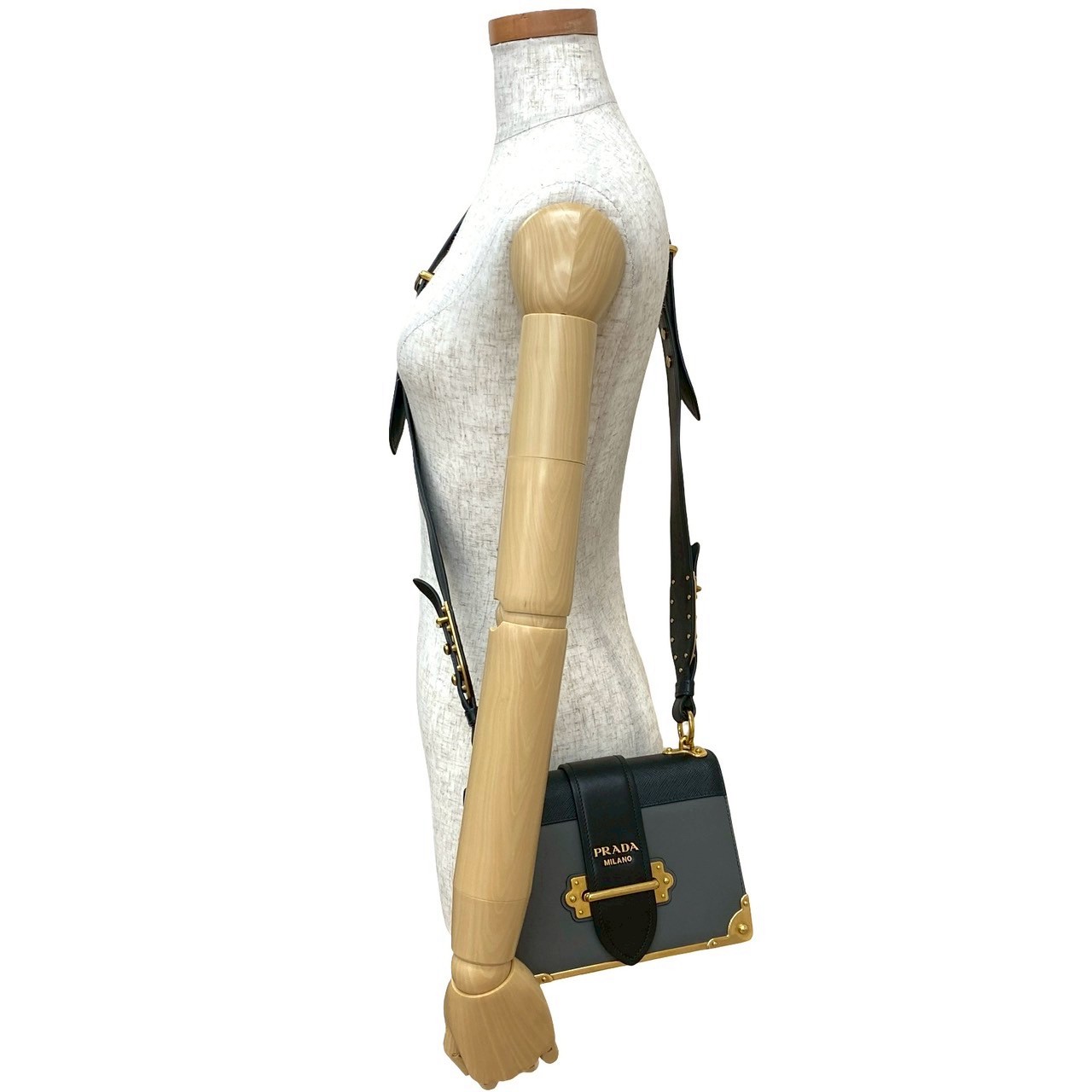 カイエ ロゴ 金具ショルダーバッグ レザー グレー 40276