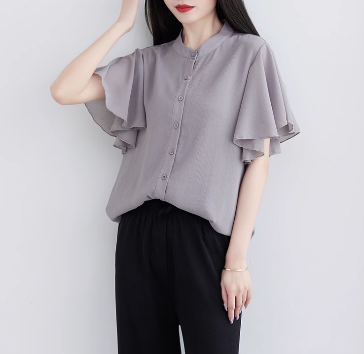 トップス ブラウス ミディアム丈 袖あり 半袖 ホルンスリーブ 萌袖 襟なし スタンドカラー シフォン 前開き かわいい 大人可愛い きれいめ シンプル 上品 おしゃれ お洒落 アジアン エスニック トップス ブラウス ミディアム丈 袖あり 半袖 ホルンスリーブ 萌袖 襟なし スタンドカラー シフォン 前開き かわいい 大人可愛い きれいめ シンプル 上品 おしゃれ お洒落 アジアン エスニック