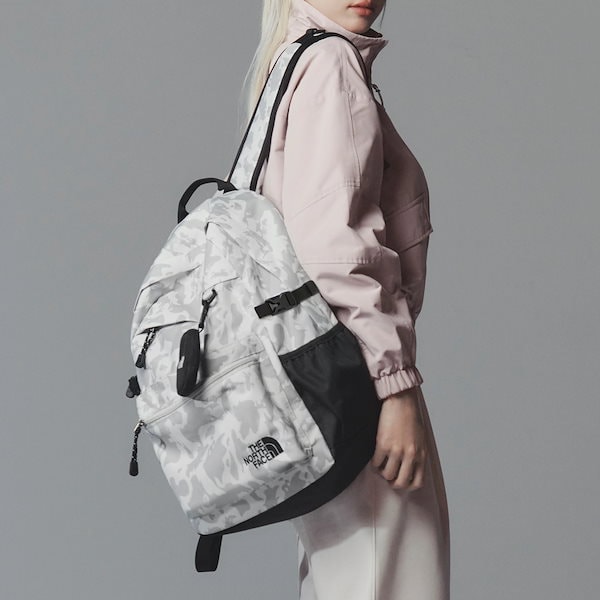ザノースフェイス　子供リュック　韓国限定　RIMO LIGHT BACKPACK 6052028374_03.g_600-w-st_g.jpg