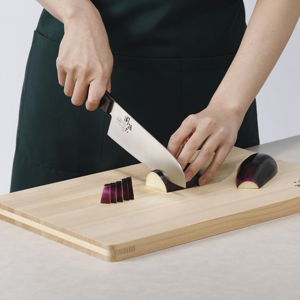 貝印 KAI 三徳包丁 関孫六 桃山 165mm 日本製 AE5146 貝印 KAI 三徳包丁 関孫六 桃山 165mm 日本製 AE5146