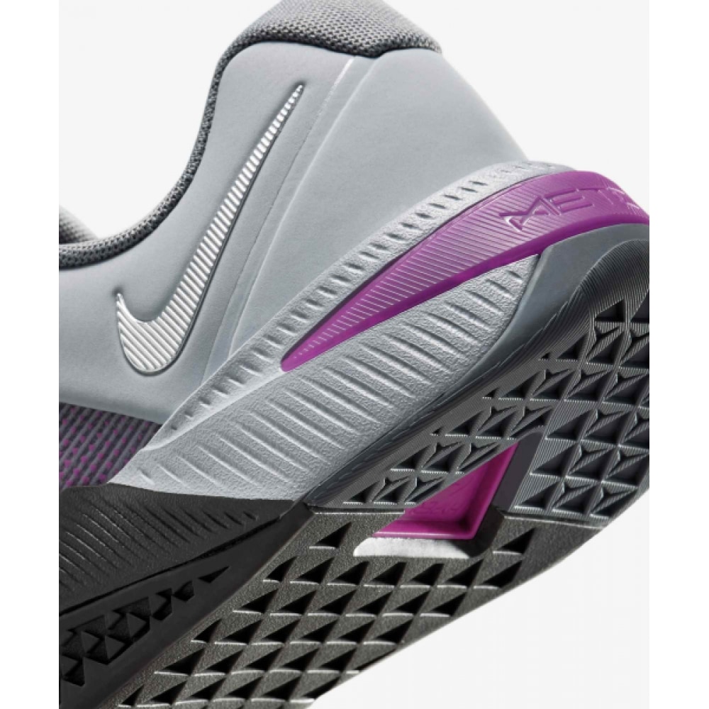 ナイキメトコン 10 M-ウルフグレー:ミディアムアッシュ:ビビッドパープル:メタリックシルバー/ HJ1875-003