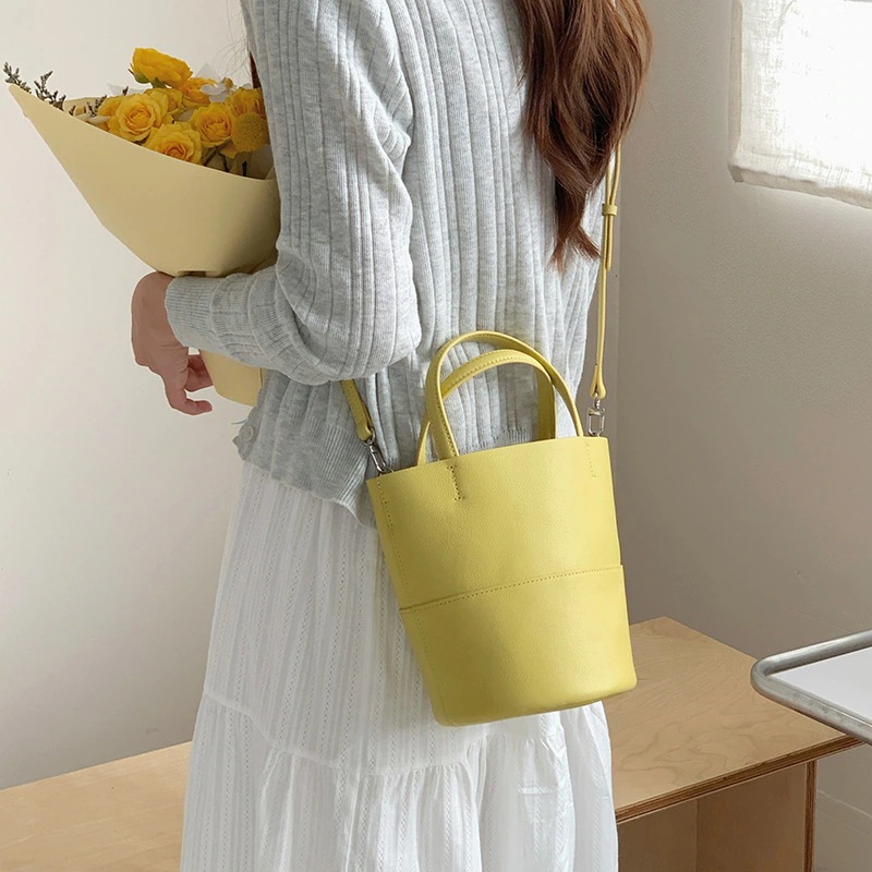 極シンプル本革ハンドバッグ女性2025春夏新作牛革バケツバッグ斜め掛け携帯バッグショルダーバッグ ショルダーバッグ