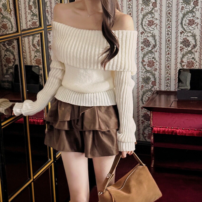 [メガ割りSALE]ワイドオフショルクリームサムホールニット