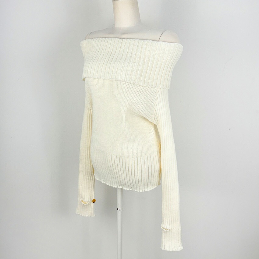 [メガ割りSALE]ワイドオフショルクリームサムホールニット