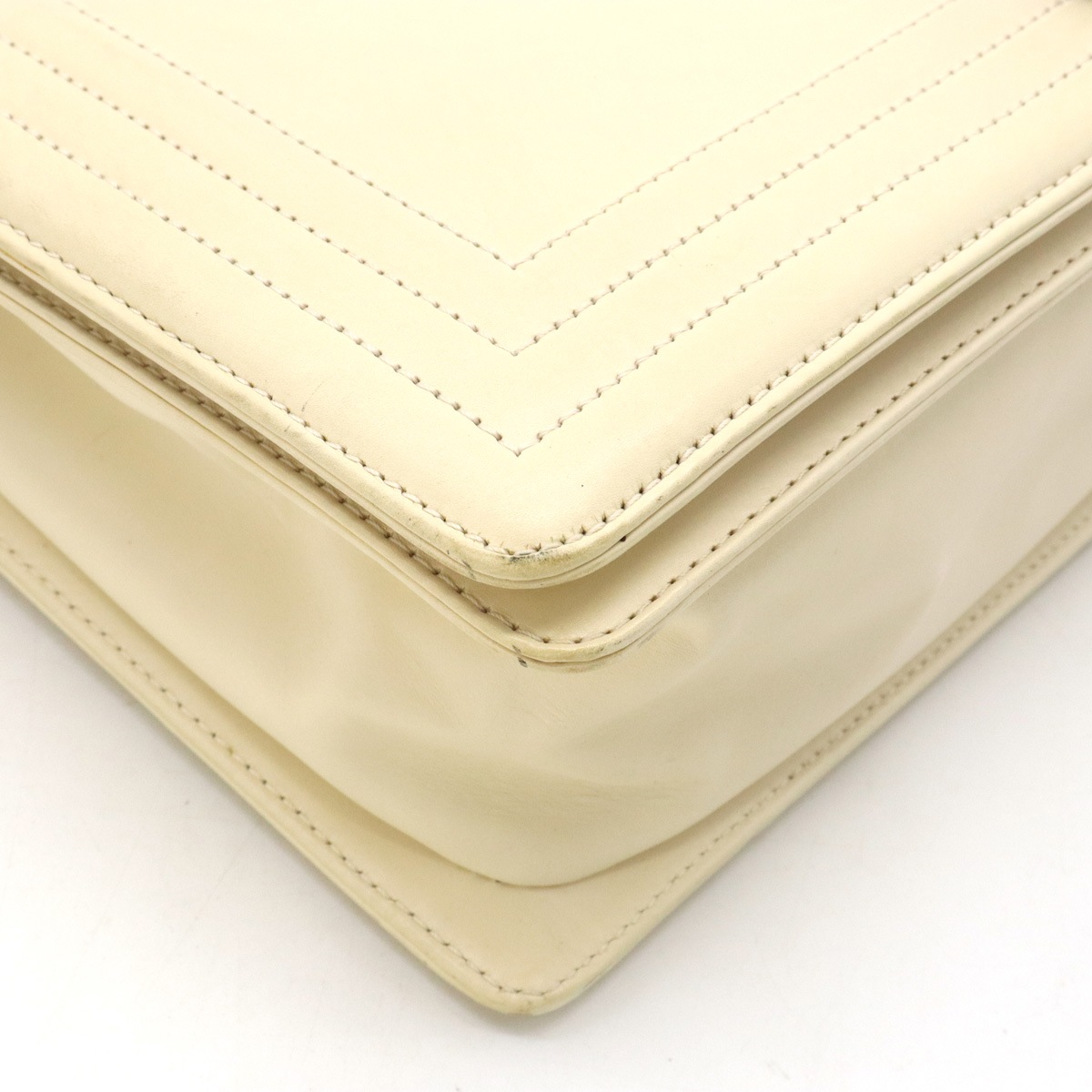 ボーイシャネル ココマーク ショルダーバッグ チェーンショルダー 斜め掛け レザー アイボリー