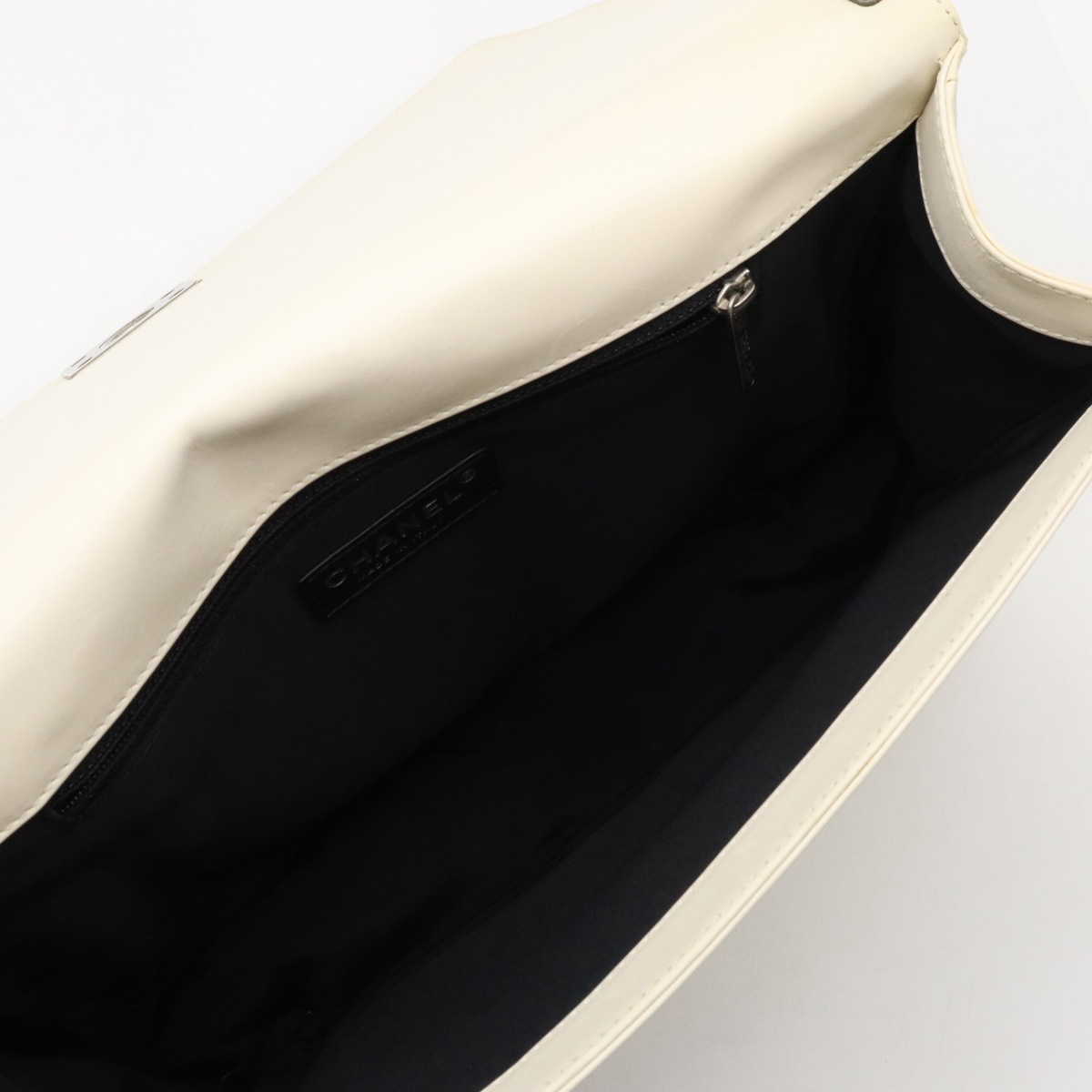 ボーイシャネル ココマーク ショルダーバッグ チェーンショルダー 斜め掛け レザー アイボリー