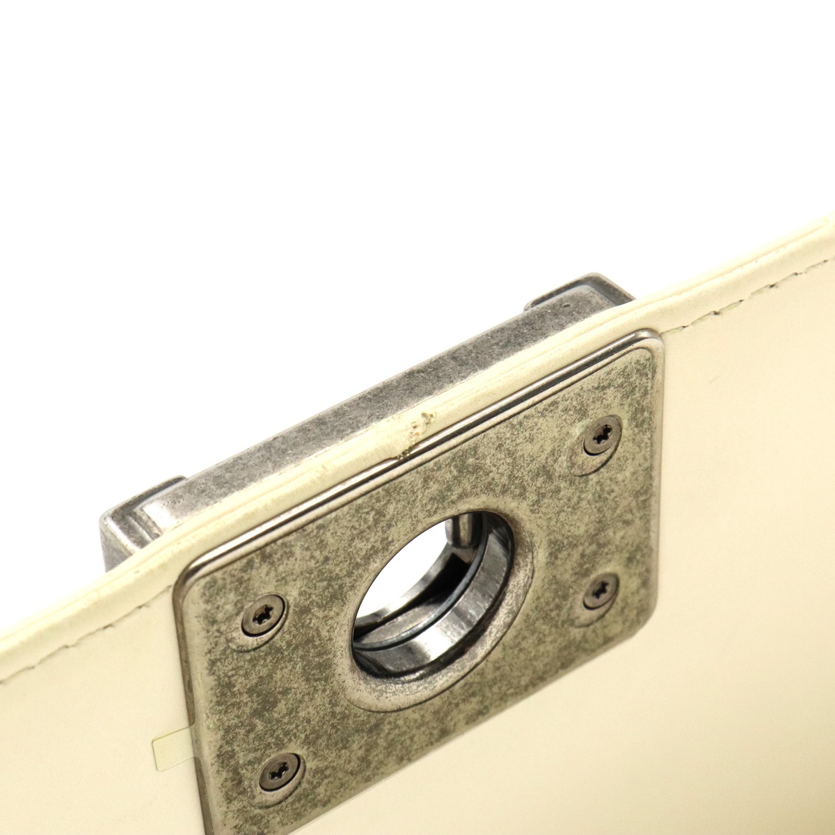 ボーイシャネル ココマーク ショルダーバッグ チェーンショルダー 斜め掛け レザー アイボリー