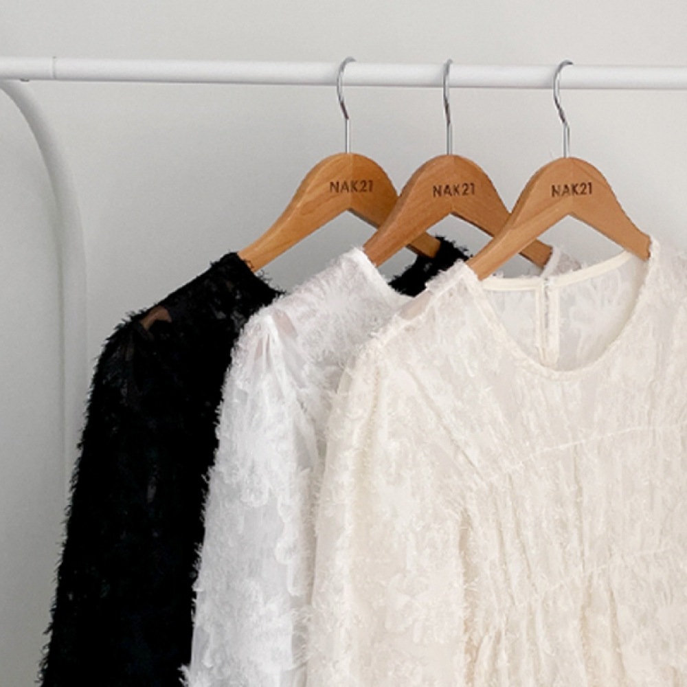 [NAK21] フェミニンムードシースルーシャーリングブラウスDM51-T-19