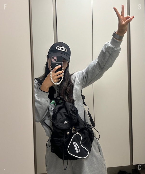 emis キーリング　ポーチ　ブラック　小物入れ　ハート　韓国　エミス emis キーリング ポーチ ブラック 小物入れ ハート 韓国 エミス