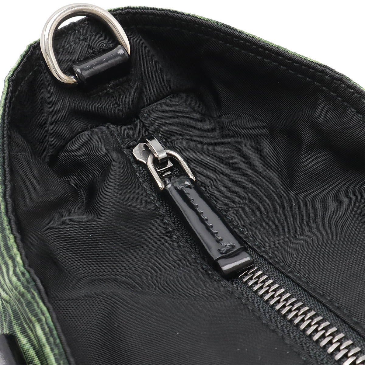 ハンドバッグ ミニバッグ 2WAY ショルダーバッグ ナイロン レザー BOTTIGLIA グリーン シルバー金具 国内アウトレット購入品 BN105 ハンドバッグ ミニバッグ 2WAY ショルダーバッグ ナイロン レザー BOTTIGLIA グリーン シルバー金具 国内アウトレット購入品 BN105