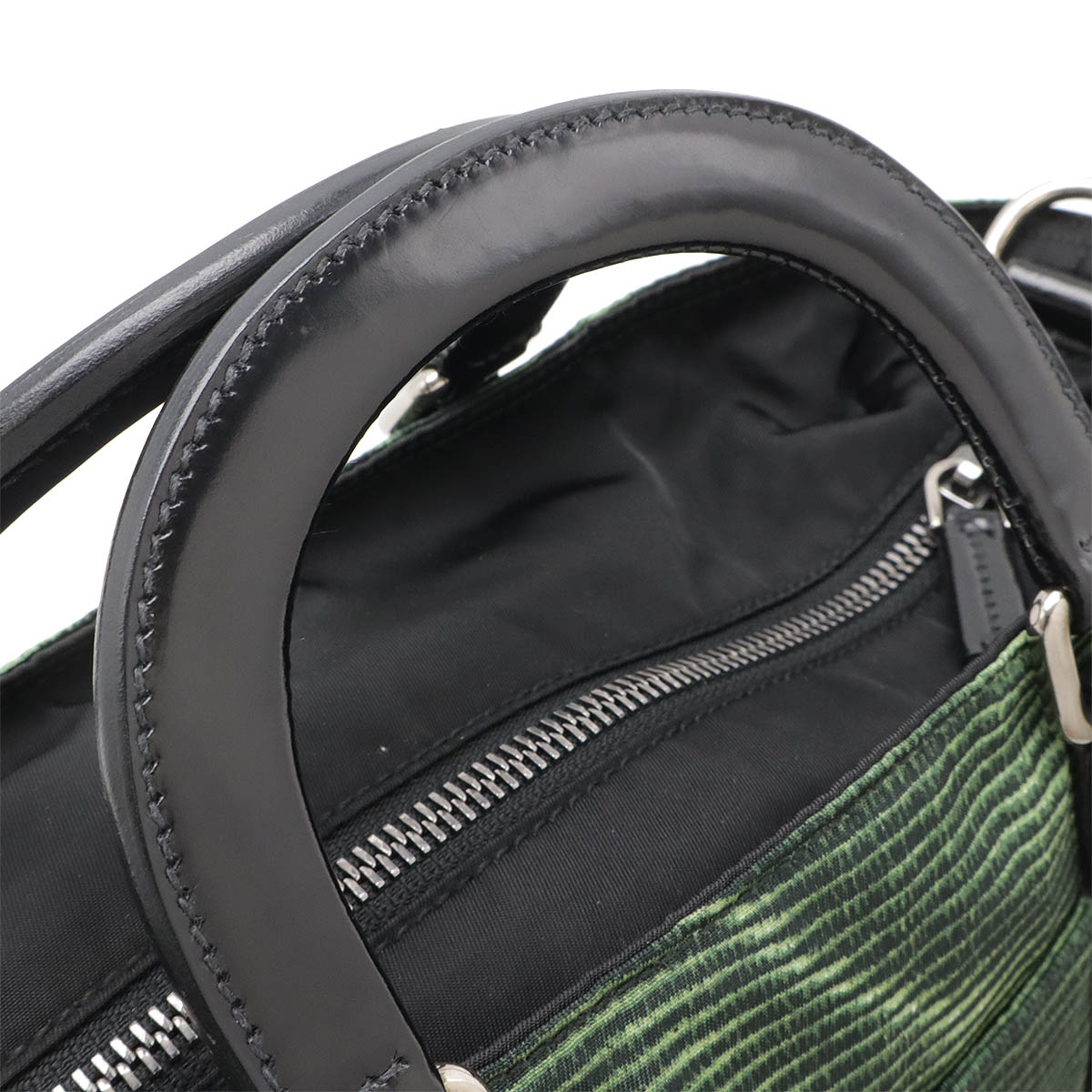 ハンドバッグ ミニバッグ 2WAY ショルダーバッグ ナイロン レザー BOTTIGLIA グリーン シルバー金具 国内アウトレット購入品 BN105 ハンドバッグ ミニバッグ 2WAY ショルダーバッグ ナイロン レザー BOTTIGLIA グリーン シルバー金具 国内アウトレット購入品 BN105