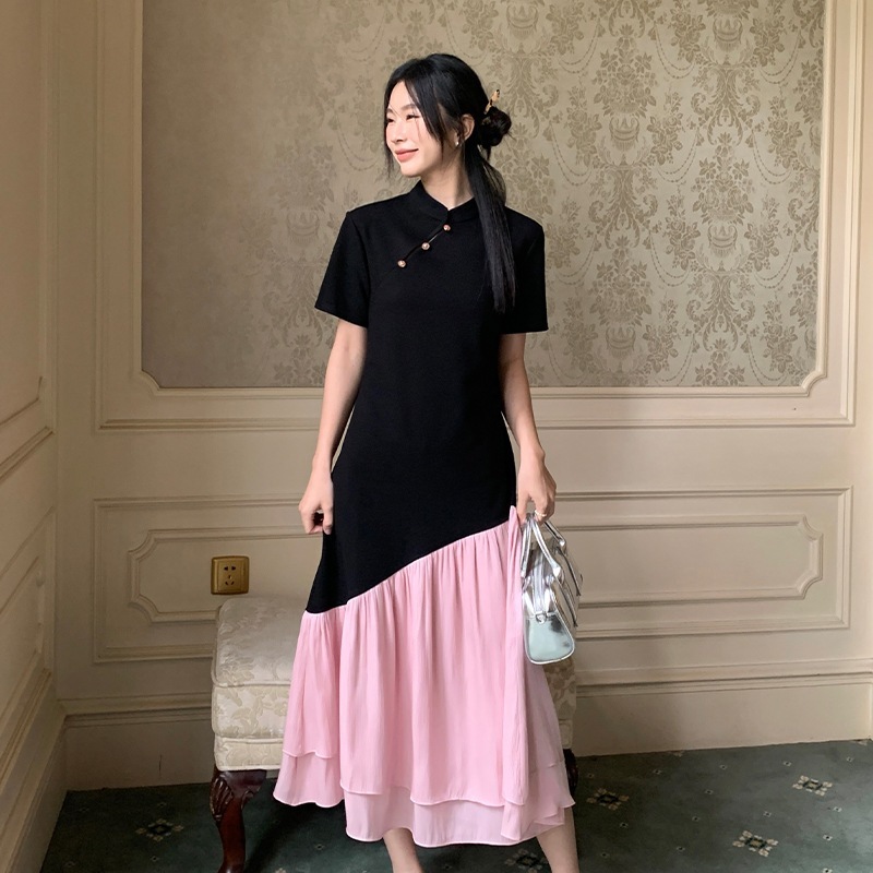 Aixili 2024 夏レトロ新中国風スタンドカラーコントラストカラーボタンスプライシングニットドレス 11029 Aixili 2024 夏レトロ新中国風スタンドカラーコントラストカラーボタンスプライシングニットドレス 11029