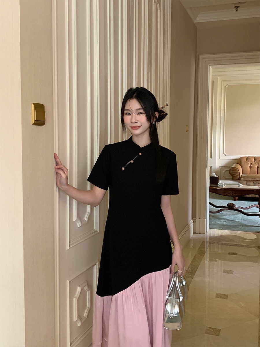 Aixili 2024 夏レトロ新中国風スタンドカラーコントラストカラーボタンスプライシングニットドレス 11029 Aixili 2024 夏レトロ新中国風スタンドカラーコントラストカラーボタンスプライシングニットドレス 11029