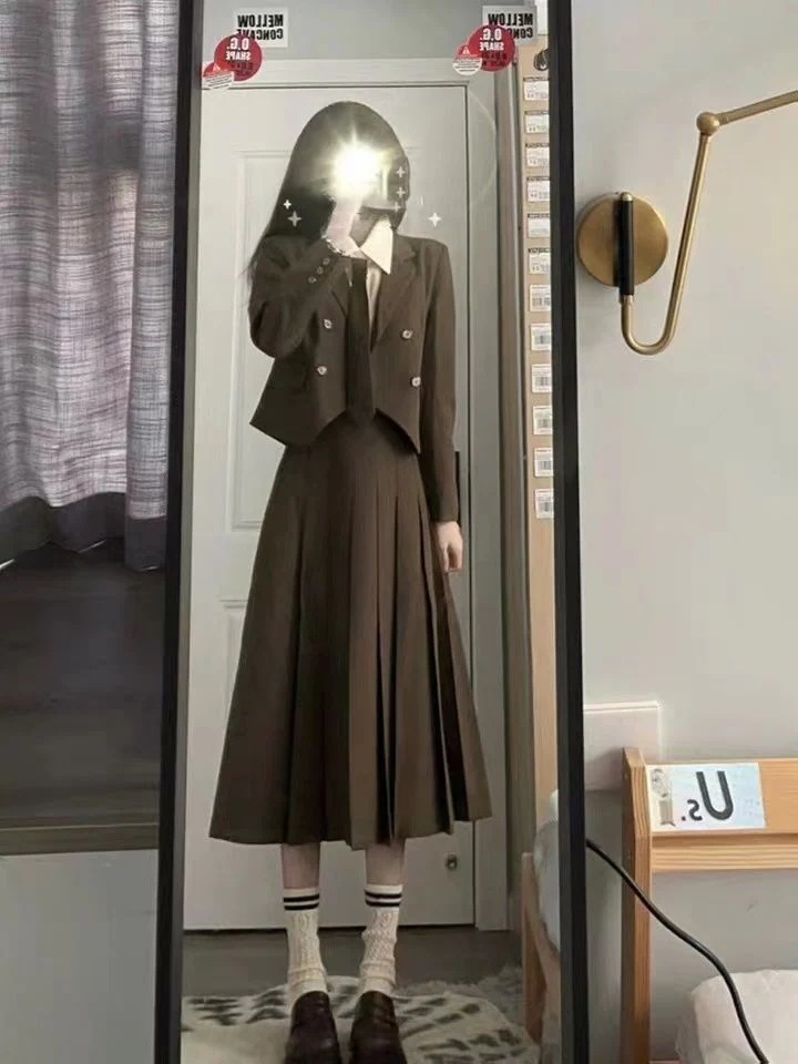 涼しく楽ちんセットアップ制服秋韓国お姉さん風 シャツ 小さいスーツ 3枚スーツ スカート 女性韓国ファッション 通勤