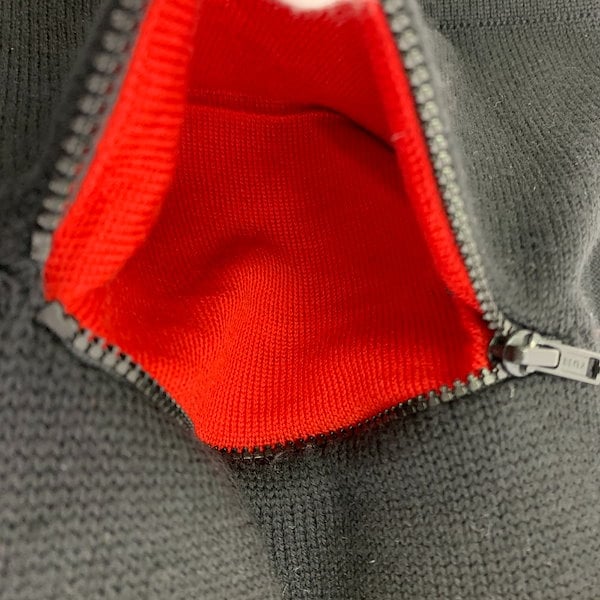 Qoo10] FENDI マフラー FXS124 モンスター バグ