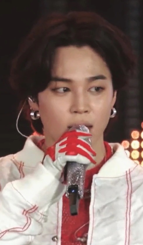 [just LoveR.] BTS ジミン 着用 Isabelle Hoop Earrings