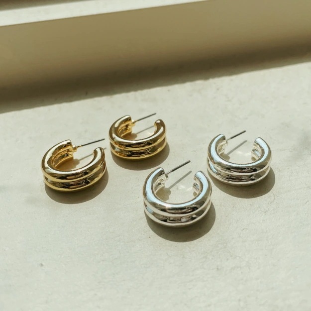 [just LoveR.] BTS ジミン 着用 Isabelle Hoop Earrings